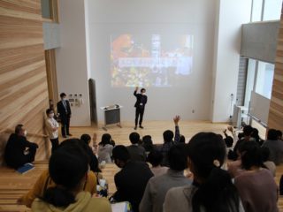 階段教室 みんなの学校